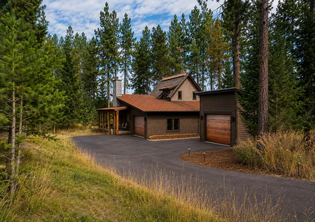 Photo 1 of Single family home for sale at 724 Wilderness Clb Dr, Eureka, MT 59917 | MLS# 30077515 | Listing updated on 2026-09-02