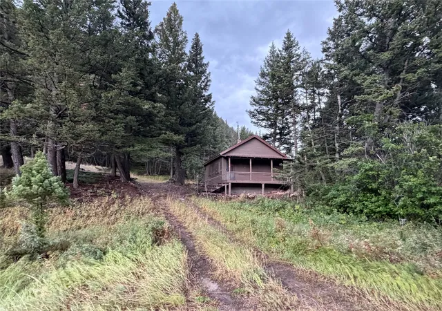 Photo 2 of Single family home for sale at 9268 Beaver Willow Rd, Augusta, MT 59410 | MLS# 30077760 | Listing updated on 2026-09-03