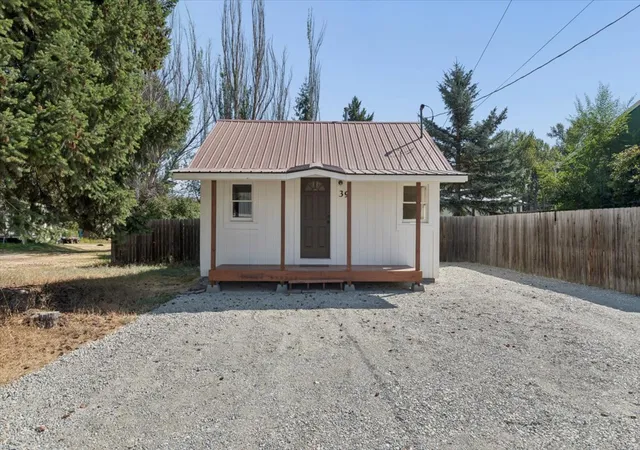 Photo 1 of Single family home for sale at 39 Park St, Kalispell, MT 59901 | MLS# 30077838 | Listing updated on 2026-09-21