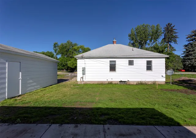 Photo 4 of Single family home for sale at 1014 Eaton St, Missoula, MT 59801 | MLS# 30077873 | Listing updated on 2026-09-03