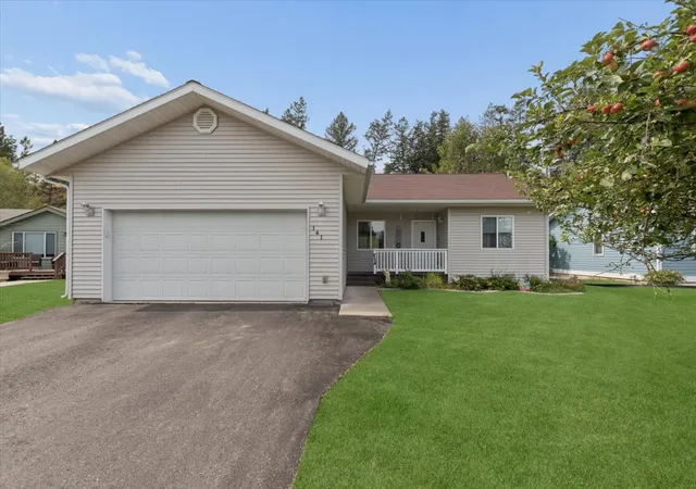 Photo 1 of Single family home for sale at 141 W Nicklaus Ave, Kalispell, MT 59901 | MLS# 30077733 | Listing updated on 2026-09-14
