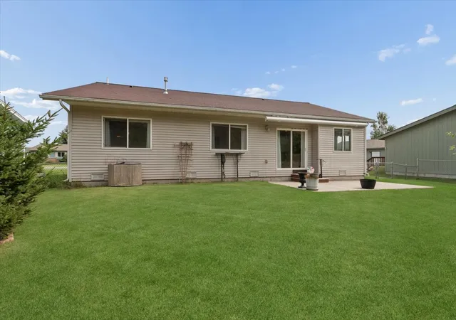 Photo 3 of Single family home for sale at 141 W Nicklaus Ave, Kalispell, MT 59901 | MLS# 30077733 | Listing updated on 2026-09-14