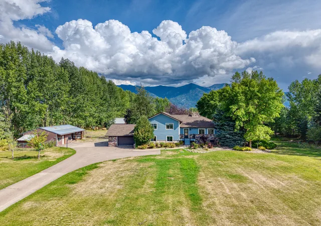 Photo 3 of Single family home for sale at 513 Windfield Ln, Columbia Falls, MT 59912 | MLS# 30077876 | Listing updated on 2026-10-06