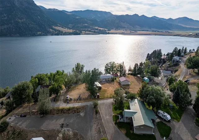 Photo 3 of Manufactured home for sale at 1872 Beartooth Rd, Wolf Creek, MT 59648 | MLS# 30077708 | Listing updated on 2026-09-14