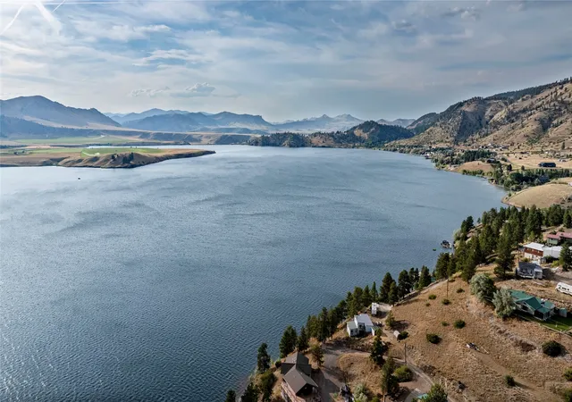 Photo 3 of Manufactured home for sale at 1872 Beartooth Rd, Wolf Creek, MT 59648 | MLS# 30077708 | Listing updated on 2026-09-14