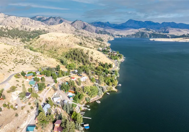 Photo 4 of Manufactured home for sale at 1872 Beartooth Rd, Wolf Creek, MT 59648 | MLS# 30077708 | Listing updated on 2026-09-14