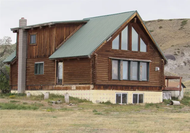 Photo 2 of Single family home for sale at 105 Brandy Wine Ln, Great Falls, MT 59404 | MLS# 30077839 | Listing updated on 2026-09-04