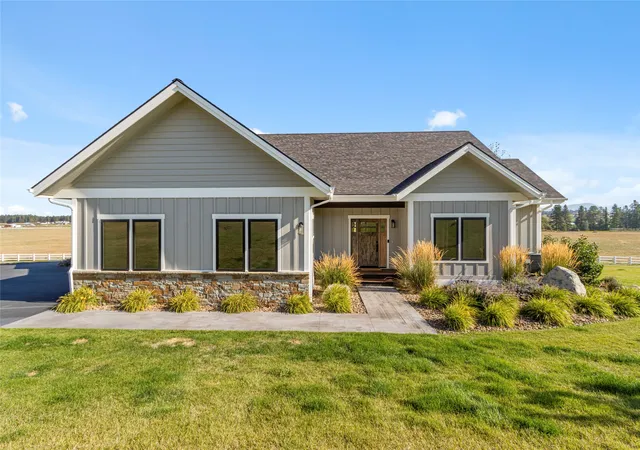 Photo 4 of Single family home for sale at 330 Harvest View Ln, Kalispell, MT 59901 | MLS# 30077844 | Listing updated on 2026-09-24