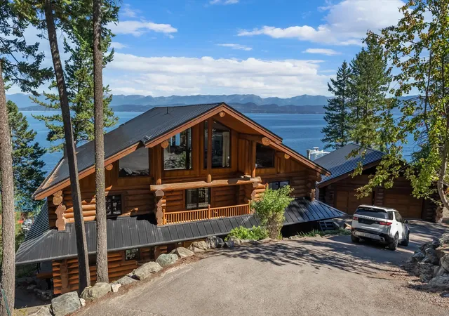 Photo 3 of Mansion for sale at 329 Whipps Ln, Lakeside, MT 59922 | MLS# 30077704 | Listing updated on 2026-09-09