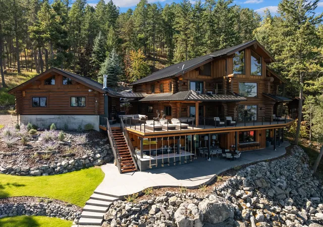 Photo 4 of Single family home for sale at 329 Whipps Ln, Lakeside, MT 59922 | MLS# 30077704 | Listing updated on 2026-10-05