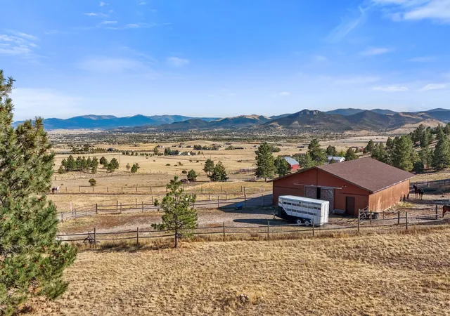 Photo 4 of Single family home for sale at 5904 Head Ln, Helena, MT 59602 | MLS# 30077903 | Listing updated on 2026-09-09