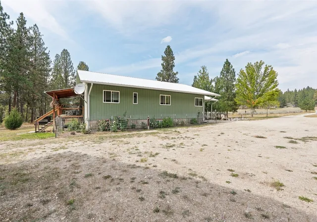 Photo 3 of Single family home for sale at 399 Higgins Ln, Stevensville, MT 59870 | MLS# 30077554 | Listing updated on 2026-09-22