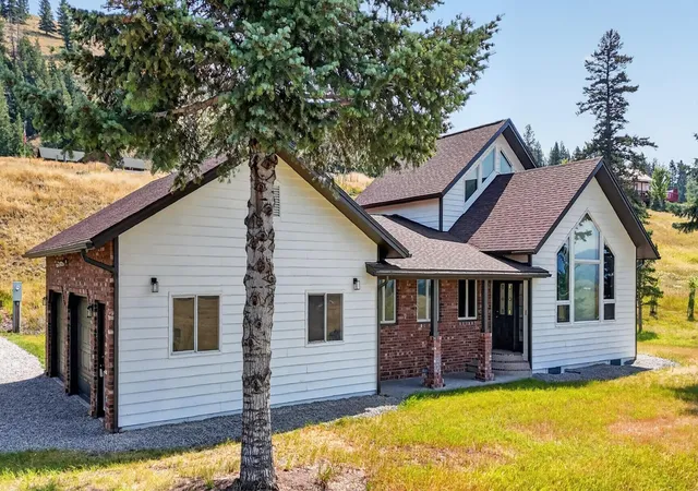 Single family home for sale at 100 Mountain Cir, Eureka, MT 59917 | MLS# 30077953 | Listing updated on 2026-09-08