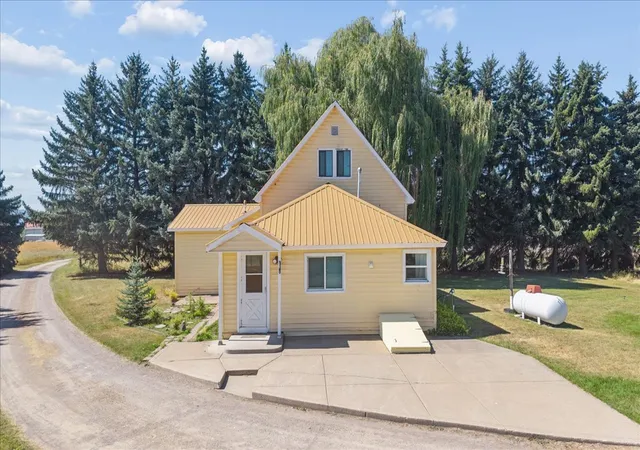 Photo 2 of Single family home for sale at 225 Fairmont Rd, Kalispell, MT 59901 | MLS# 30077763 | Listing updated on 2026-09-04