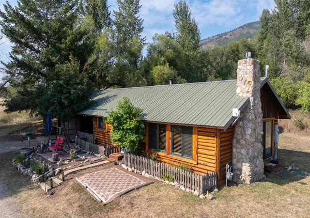 Photo 2 of Single family home for sale at 19707 Kings Rd, Florence, MT 59833 | MLS# 30077305 | Listing updated on 2026-09-10