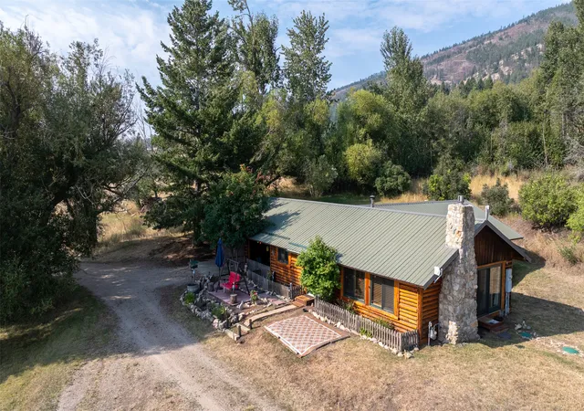 Photo 3 of Single family home for sale at 19707 Kings Rd, Florence, MT 59833 | MLS# 30077305 | Listing updated on 2026-09-10