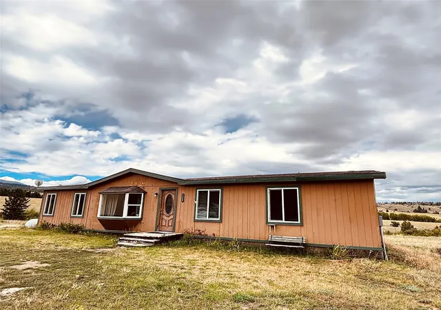 Photo 3 of Single family home for sale at 7246 Austin Rd, Helena, MT 59602 | MLS# 30077967 | Listing updated on 2026-09-08