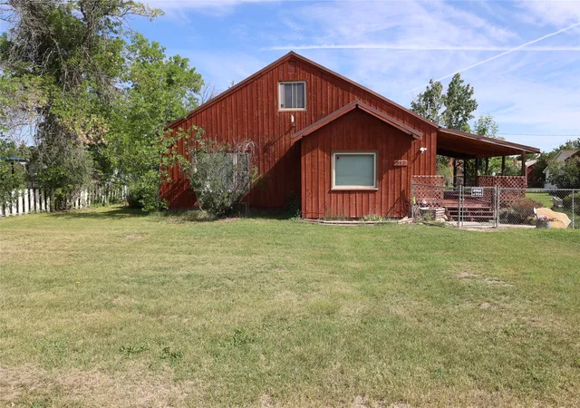 Photo 1 of Single family home for sale at 317 Choteau Ave, Valier, MT 59486 | MLS# 30077916 | Listing updated on 2026-09-08