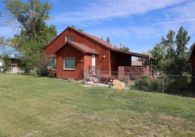 Photo 2 of Single family home for sale at 317 Choteau Ave, Valier, MT 59486 | MLS# 30077916 | Listing updated on 2026-09-08
