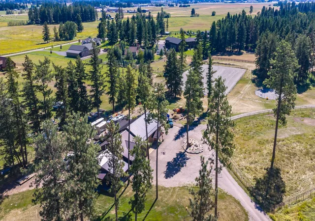 Photo 2 of Single family home for sale at 500 Rodeo Dr, Columbia Falls, MT 59912 | MLS# 30077988 | Listing updated on 2026-09-09