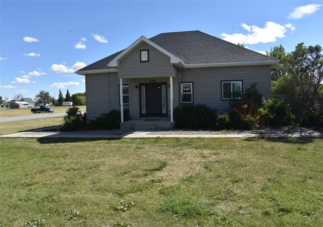 Photo 1 of Single family home for sale at 632 Dupuyer Ave, Valier, MT 59486 | MLS# 30077938 | Listing updated on 2026-09-08