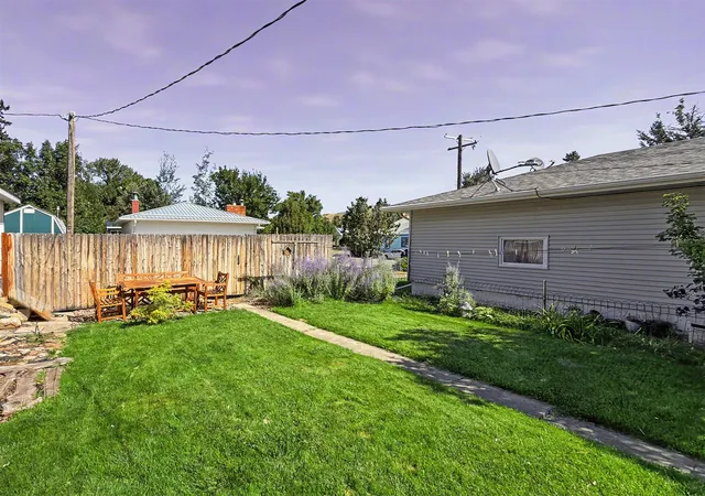 Photo 4 of Single family home for sale at 137 4th Avenue S, Belt, MT 59412 | MLS# 30077993 | Listing updated on 2026-09-10