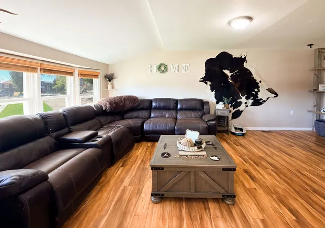 Photo 4 of Single family home for sale at 2403 Wyoming Ave, Billings, MT 59102 | MLS# 30078001 | Listing updated on 2026-10-02
