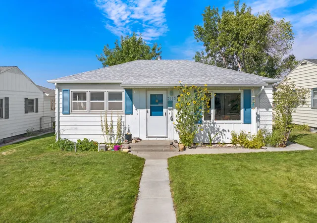 Single family home for sale at 3113 6th Avenue S, Great Falls, MT 59405 | MLS# 30077514