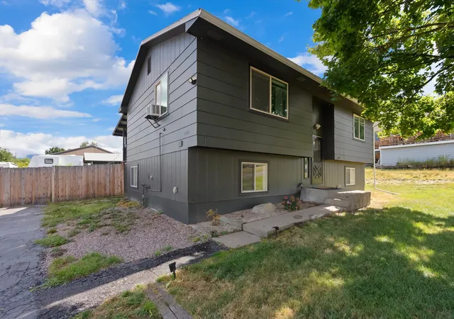 Photo 2 of Single family home for sale at 1001 E 4th Avenue, Polson, MT 59860 | MLS# 30077848 | Listing updated on 2026-09-08