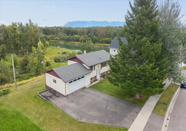 Photo 1 of Single family home for sale at 415 Leisure Dr, Kalispell, MT 59901 | MLS# 30077962 | Listing updated on 2026-09-14