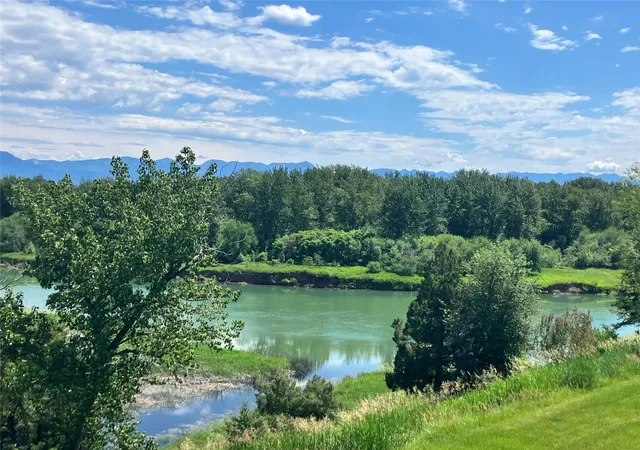 Photo 2 of Single family home for sale at 415 Leisure Dr, Kalispell, MT 59901 | MLS# 30077962 | Listing updated on 2026-09-14