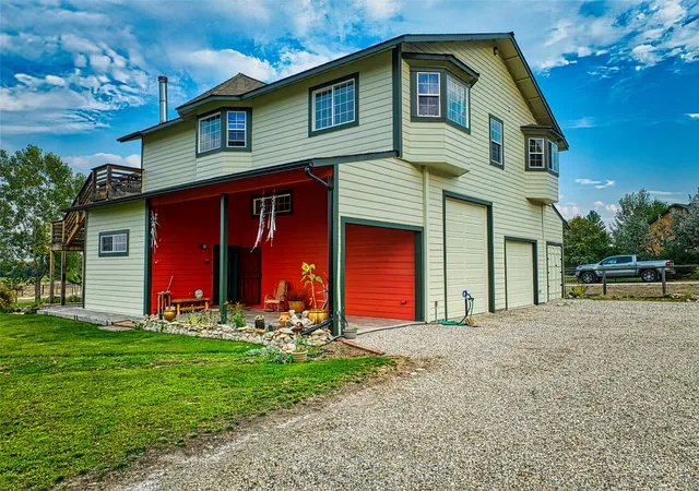 Photo 2 of Single family home for sale at 344 Justin Dr, Hamilton, MT 59840 | MLS# 30076936 | Listing updated on 2026-09-11