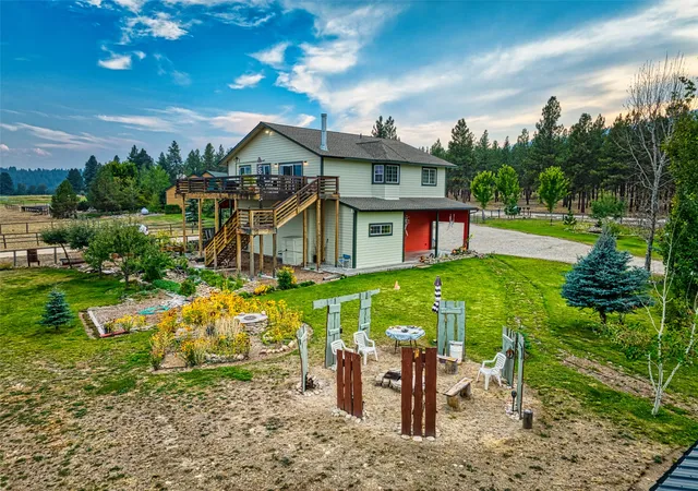 Photo 2 of Single family home for sale at 344 Justin Dr, Hamilton, MT 59840 | MLS# 30076936 | Listing updated on 2026-09-11