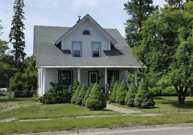 Photo 2 of Single family home for sale at 418 Idaho Ave, Libby, MT 59923 | MLS# 30078007 | Listing updated on 2026-09-17