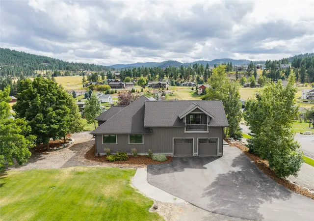 Photo 3 of Single family home for sale at 23 Golden Eagle Ln, Kalispell, MT 59901 | MLS# 30078006 | Listing updated on 2026-09-07