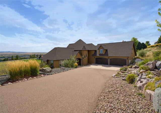 Photo 2 of Mansion for sale at 89 Spring Tree Rd, Great Falls, MT 59404 | MLS# 30077695 | Listing updated on 2026-09-11