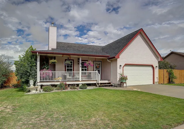 Photo 1 of Single family home for sale at 305 Valley View St, Stevensville, MT 59870 | MLS# 30078008 | Listing updated on 2026-09-15