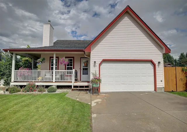 Photo 2 of Single family home for sale at 305 Valley View St, Stevensville, MT 59870 | MLS# 30078008 | Listing updated on 2026-09-15