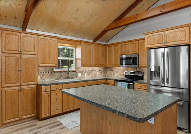 Photo 4 of Single family home for sale at 23675 Mt Hwy 200 E, Bonner, MT 59823 | MLS# 30077992 | Listing updated on 2026-09-08