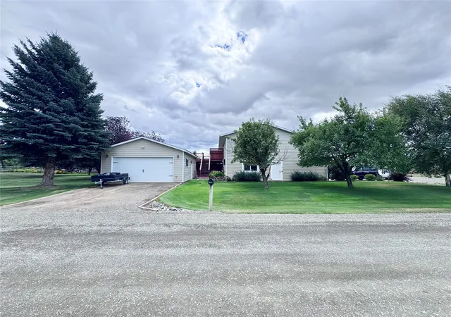 Photo 2 of Single family home for sale at 3463 Birkland Dr, Helena, MT 59602 | MLS# 30078017 | Listing updated on 2026-09-11