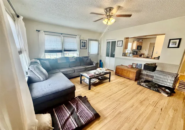 Photo 3 of Single family home for sale at 3109 6th Avenue N, Great Falls, MT 59401 | MLS# 30078036 | Listing updated on 2026-09-09