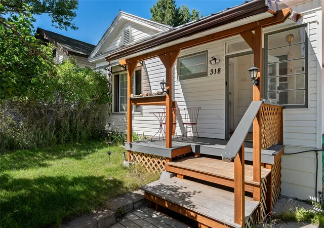 Photo 1 of Single family home for sale at 318 W 8th Street, Anaconda, MT 59711 | MLS# 30078060 | Listing updated on 2026-09-11