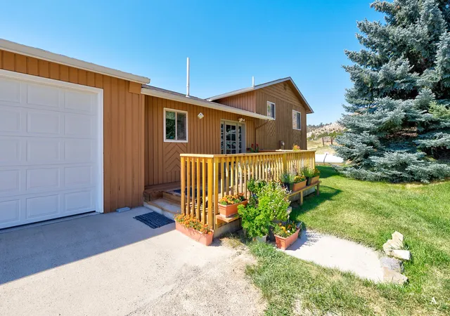 Photo 2 of Single family home for sale at 643 Us Hwy 12 E, Townsend, MT 59644 | MLS# 30077657 | Listing updated on 2026-09-14
