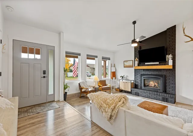 Photo 4 of Single family home for sale at 429 Hilltop Ave, Kalispell, MT 59901 | MLS# 30076902 | Listing updated on 2026-09-09