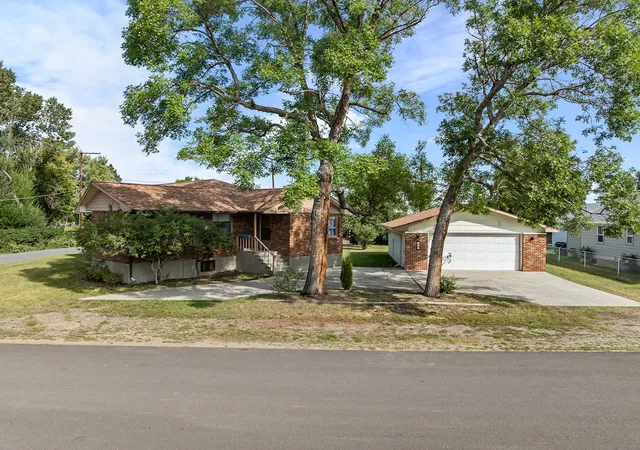 Photo 1 of Single family home for sale at 102 E Groschell St, East Helena, MT 59635 | MLS# 30074666 | Listing updated on 2026-09-10