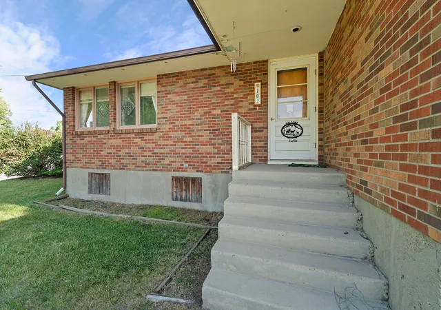 Photo 2 of Single family home for sale at 102 E Groschell St, East Helena, MT 59635 | MLS# 30074666 | Listing updated on 2026-09-10