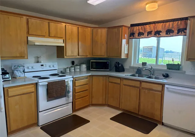 Photo 2 of Manufactured home for sale at 2424 Loyd Dr, Corvallis, MT 59828 | MLS# 30077612 | Listing updated on 2026-09-17