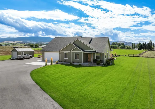 Photo 1 of Single family home for sale at 4464 Collie Ct, Stevensville, MT 59870 | MLS# 30078112 | Listing updated on 2026-09-18