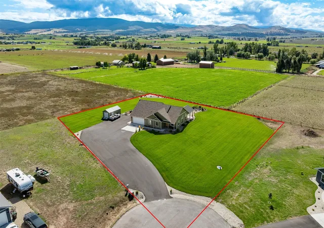 Photo 2 of Single family home for sale at 4464 Collie Ct, Stevensville, MT 59870 | MLS# 30078112 | Listing updated on 2026-09-18