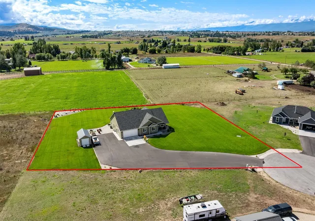 Photo 3 of Single family home for sale at 4464 Collie Ct, Stevensville, MT 59870 | MLS# 30078112 | Listing updated on 2026-09-18